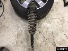 Installing a set of spacers to increase the ground clearance Jeep Grand Cherokee Lift Kits (leveling kits and coil spring spacer\strut spacer)