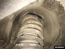 Installing a set of spacers to increase the ground clearance Jeep Grand Cherokee Lift Kits (leveling kits and coil spring spacer\strut spacer)