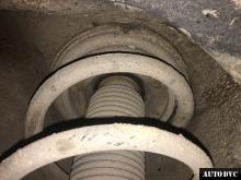 Installing a set of spacers to increase the ground clearance Kia Carens Lift Kits (leveling kits and coil spring spacer\strut spacer)