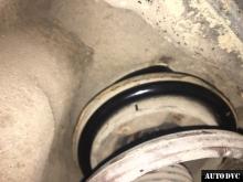 Installing a set of spacers to increase the ground clearance Kia Carens Lift Kits (leveling kits and coil spring spacer\strut spacer)