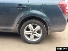 Installing a set of spacers to increase the ground clearance Kia Cee'd I Lift Kits (leveling kits and coil spring spacer\strut spacer)