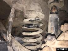Installing a set of spacers to increase the ground clearance Kia Ceed Lift Kits (leveling kits and coil spring spacer\strut spacer)
