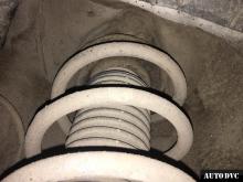 Installing a set of spacers to increase the ground clearance Kia Cee'd Lift Kits (leveling kits and coil spring spacer\strut spacer)