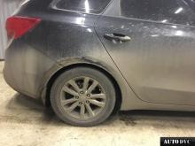 Installing a set of spacers to increase the ground clearance Kia Ceed Lift Kits (leveling kits and coil spring spacer\strut spacer)