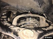 Installing a set of spacers to increase the ground clearance Kia Mohave Kits (leveling kits and coil spacer\strut spacer)
