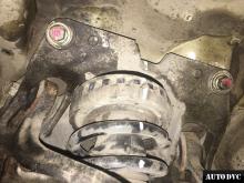 Installing a set of spacers to increase the ground clearance Kia Quoris Lift Kits (leveling kits and coil spring spacer\strut spacer)