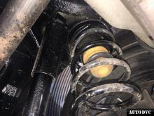 Installing a set of spacers to increase the ground clearance Kia Cerato III Lift Kits (leveling kits and coil spring spacer\strut spacer)