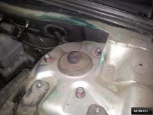 Installing a set of spacers to increase the ground clearance Kia Sorento II Lift Kits (leveling kits and coil spring spacer\strut spacer)