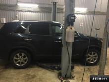 Installing a set of spacers to increase the ground clearance Kia Sorento Lift Kits (leveling kits and coil spring spacer\strut spacer)