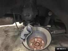 Installing a set of spacers to increase the ground clearance Kia Sorento Lift Kits (leveling kits and coil spring spacer\strut spacer)
