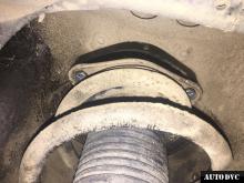 Installing a set of spacers to increase the ground clearance Kia Sorento Lift Kits (leveling kits and coil spring spacer\strut spacer)