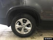 Installing a set of spacers to increase the ground clearance Kia Sorento II Lift Kits (leveling kits and coil spring spacer\strut spacer)