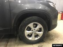 Installing a set of spacers to increase the ground clearance Kia Sorento II Lift Kits (leveling kits and coil spring spacer\strut spacer)