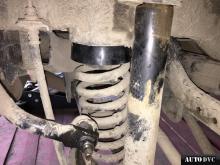 Installing a set of spacers to increase the ground clearance Kia Sportage III Lift Kits (leveling kits and coil spring spacer\strut spacer)