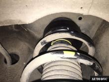 Installing a set of spacers to increase the ground clearance Kia Venga Lift Kits (leveling kits and coil spring spacer\strut spacer)