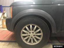 Installing a set of spacers to increase the ground clearance Land Rover Discovery 3 Lift Kits (leveling kits and coil spring spacer\strut spacer)