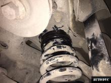 Installing a set of spacers to increase the ground clearance Lexus GS IV Lift Kits (leveling kits and coil spring spacer\strut spacer)