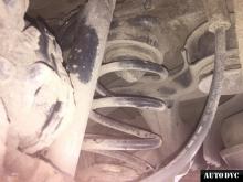 Installing a set of spacers to increase the ground clearance Mercedes-Benz GLA-klasse Lift Kits (leveling kits and coil spring spacer\strut spacer)