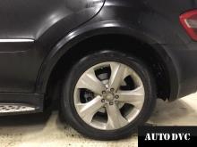 Installing a set of spacers to increase the ground clearance Mercedes-Benz M-klasse II (W164) Lift Kits (leveling kits and coil spring spacer\strut spacer)