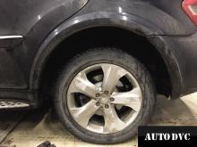 Installing a set of spacers to increase the ground clearance Mercedes-Benz M-klasse II (W164) Lift Kits (leveling kits and coil spring spacer\strut spacer)