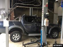 Installing a set of spacers to increase the ground clearance Mitsubishi L200 Lift Kits (leveling kits and coil spring spacer\strut spacer)