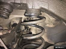 Installing a set of spacers to increase the ground clearance Nissan Qashqai I Lift Kits (leveling kits and coil spring spacer\strut spacer)
