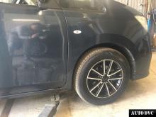 Installing a set of spacers to increase the ground clearance Nissan Serena IV (C26) Lift Kits (leveling kits and coil spring spacer\strut spacer)