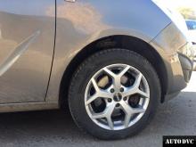 Installing a set of spacers to increase the ground clearance Opel Meriva Lift Kits (leveling kits and coil spring spacer\strut spacer)