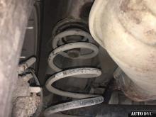 Installing a set of spacers to increase the ground clearance Opel Zafira B Lift Kits (leveling kits and coil spring spacer\strut spacer)