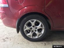 Installing a set of spacers to increase the ground clearance Opel Zafira B Lift Kits (leveling kits and coil spring spacer\strut spacer)