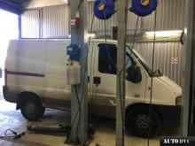 Installing a set of spacers to increase the ground clearance Peugeot Boxer I Lift Kits (leveling kits and coil spring spacer\strut spacer)