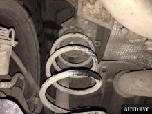 Installing a set of spacers to increase the ground clearance Renault Laguna Lift Kits (leveling kits and coil spacer\strut spacer)