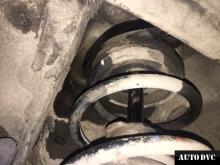 Installing a set of spacers to increase the ground clearance Renault Laguna Lift Kits (leveling kits and coil spacer\strut spacer)