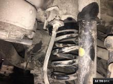 Installing a set of spacers to increase the ground clearance Ssang Yong Stavic Lift Kits (leveling kits and coil spring spacer\strut spacer)