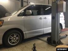 Installing a set of spacers to increase the ground clearance Toyota Noah Lift Kits (leveling kits and coil spring spacer\strut spacer)