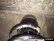 Installing a set of spacers to increase the ground clearance Volkswagen Bora Lift Kits (leveling kits and coil spring spacer\strut spacer)