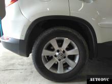 Installing a set of spacers to increase the ground clearance Volkswagen Tiguan I Restyle 20141 Lift Kits (leveling kits and coil spring spacer\strut spacer)